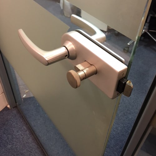 Locksmiths in London lock4
